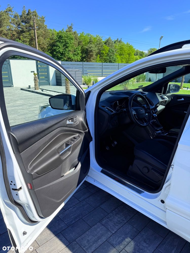 Ford Kuga 2.0 TDCi 4x2 ST-Line - 14