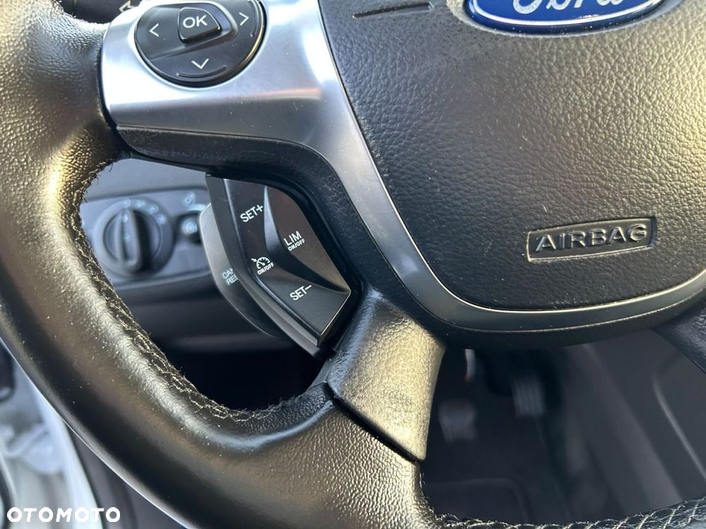 Ford Kuga - 22