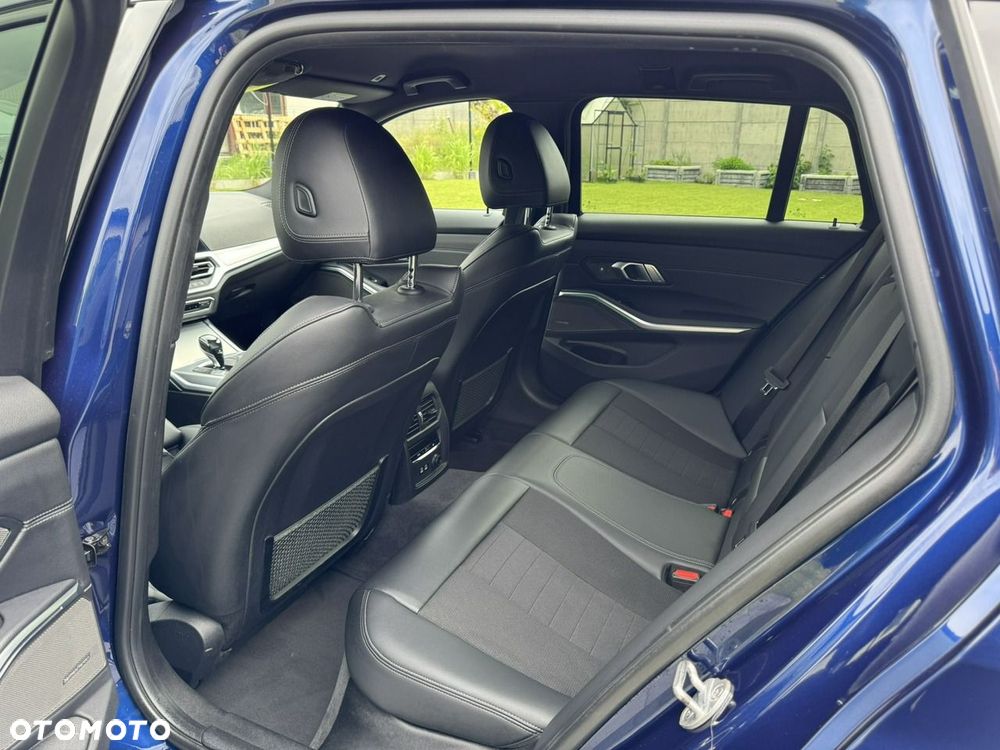 BMW Seria 3 320d Sport Line Shadow sport - 14