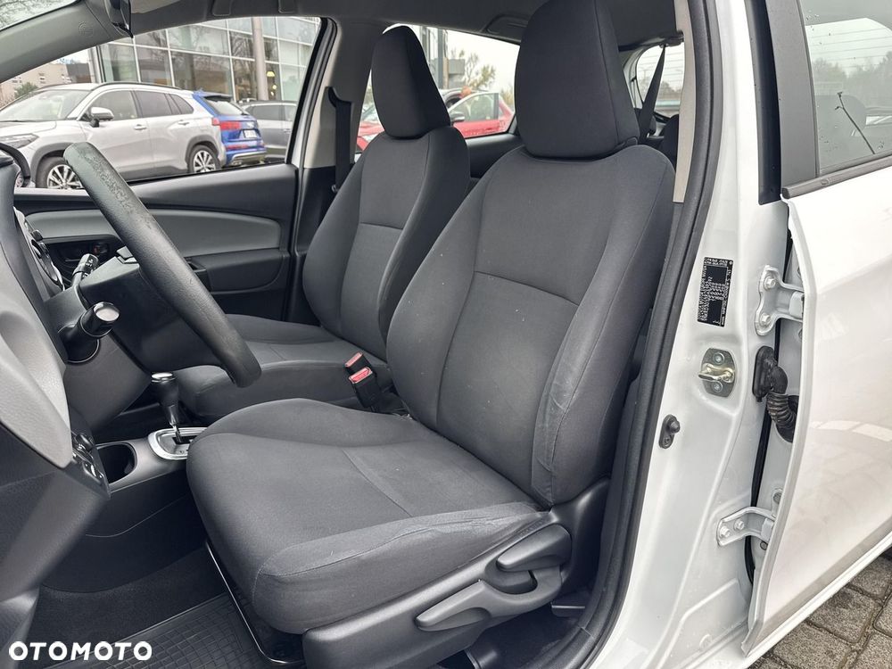 Toyota Yaris - 20