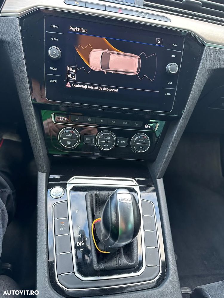 Volkswagen Passat Variant 1.6 TDI (BlueMotion Technology) DSG Comfortline - 18