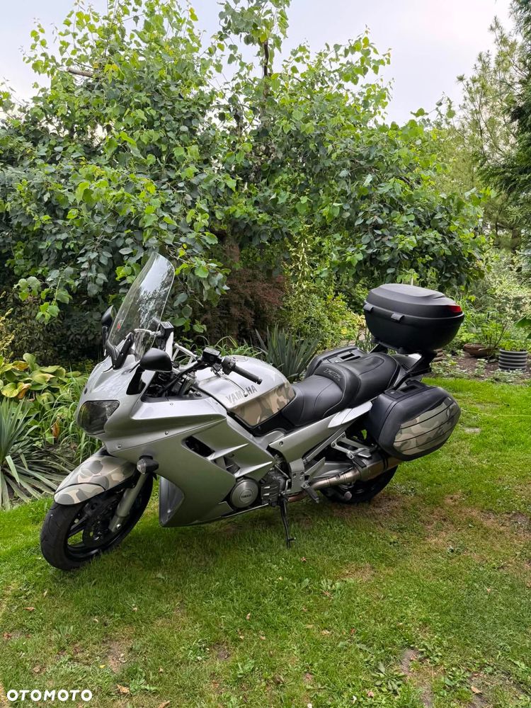 Yamaha FJR - 9