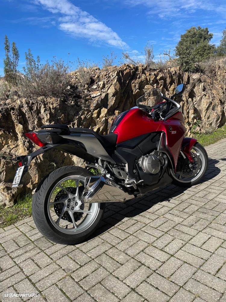 Honda VFR 1200F - 3