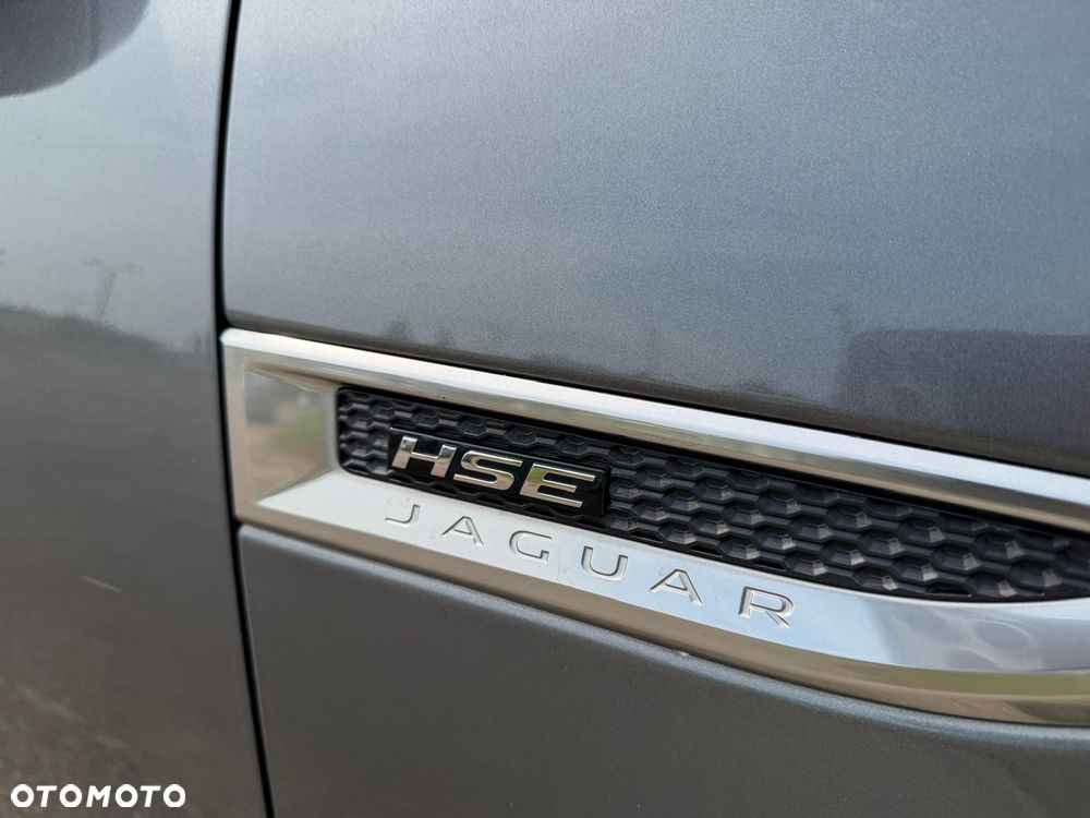 Jaguar E-Pace 2.0 i4P AWD R-Dynamic HSE - 18