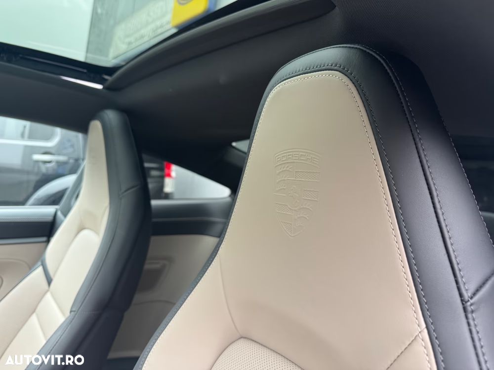 Porsche 911 Carrera S PDK - 8