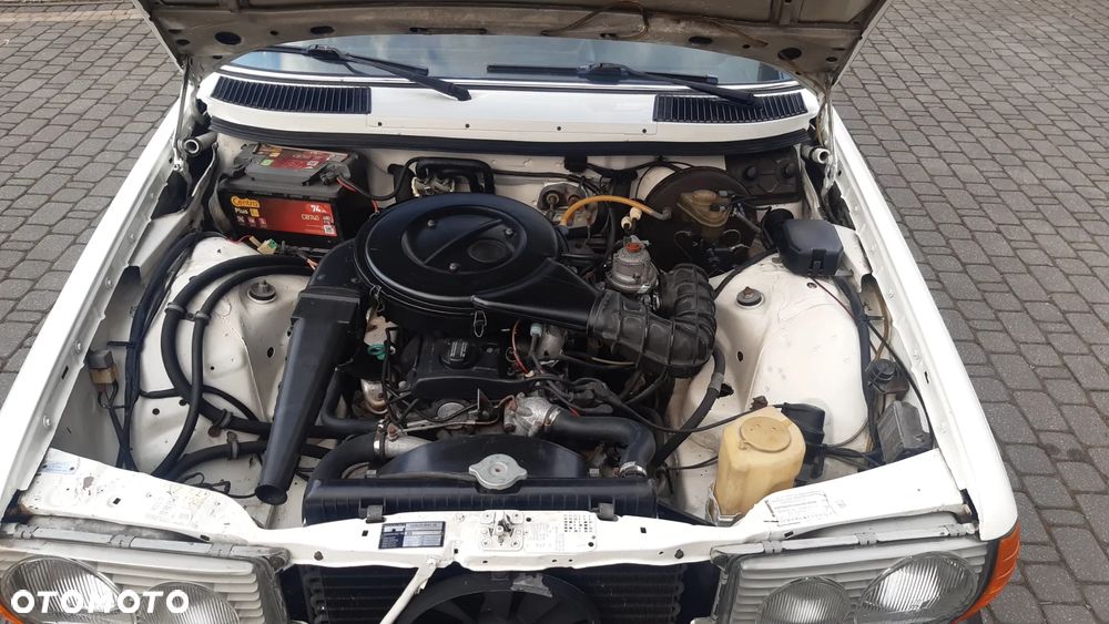 Mercedes-Benz W123 - 16