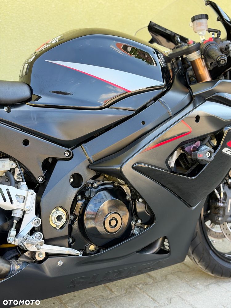 Suzuki GSX-R - 15