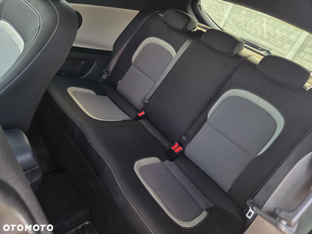 Kia ProCeed 1.6 GDI DCT Spirit - 12