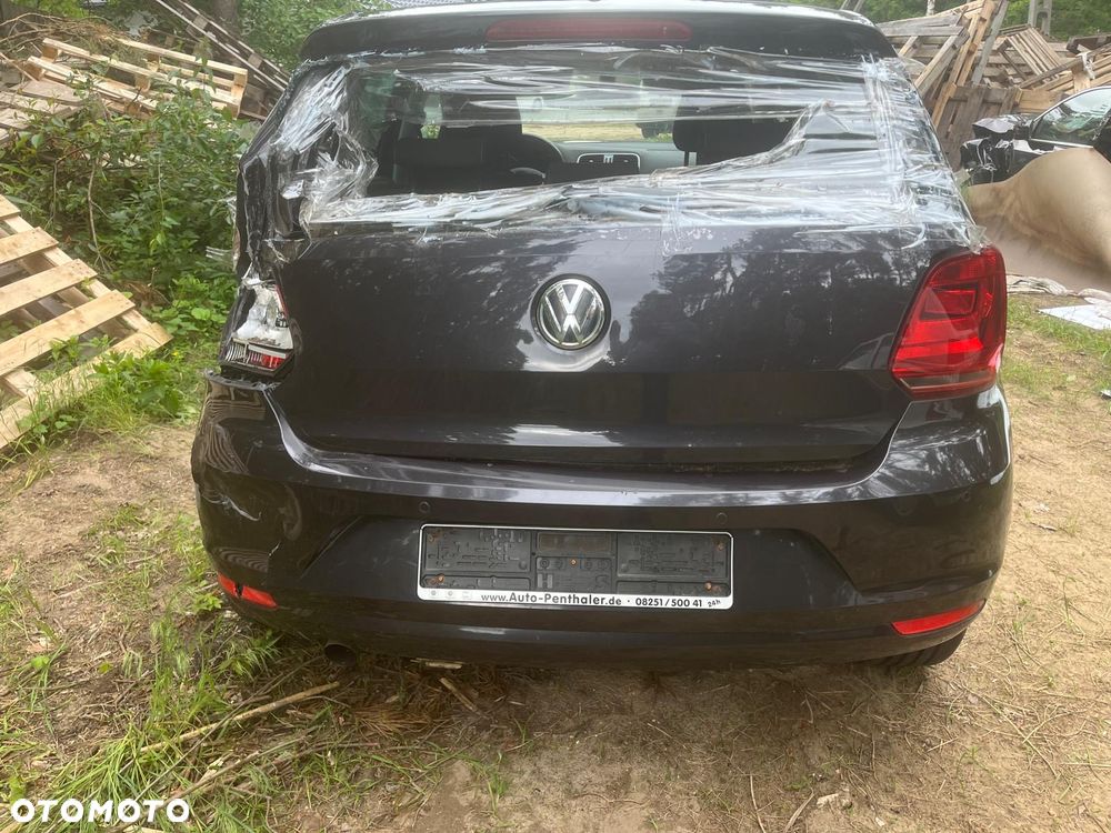 Volkswagen Polo 1.2 TSI Blue Motion Technology DSG Lounge - 4