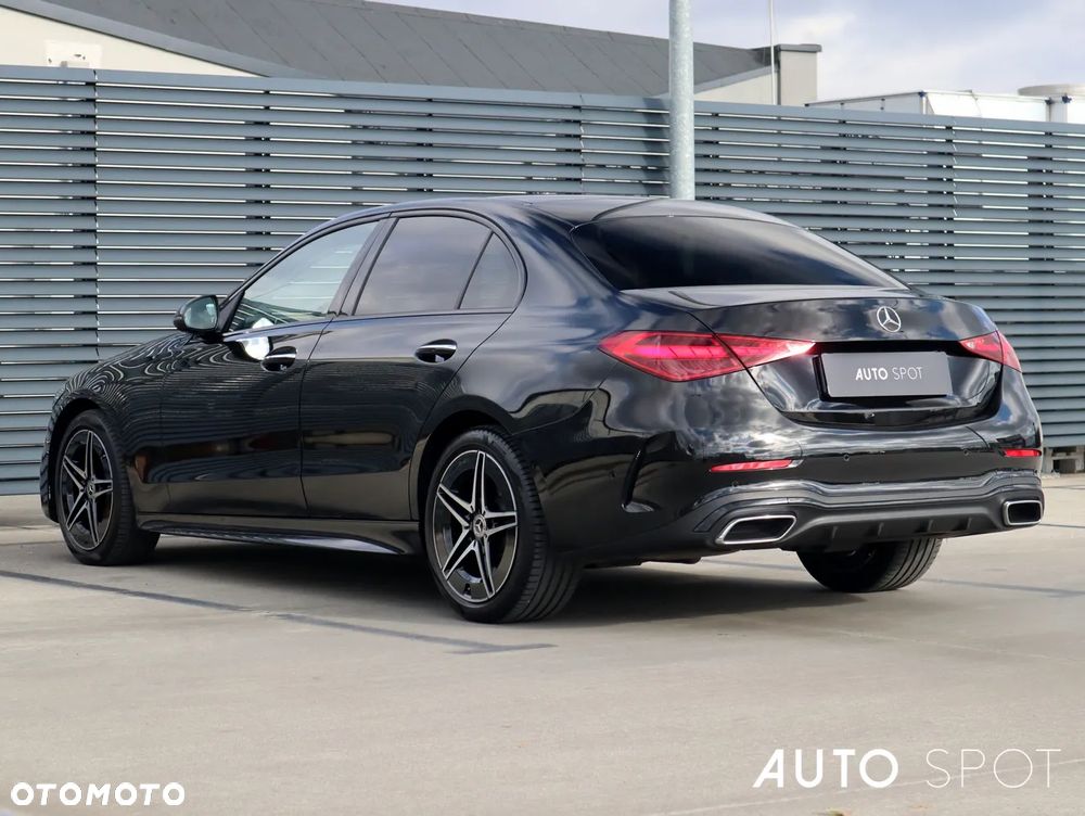 Mercedes-Benz Klasa C 180 9G-TRONIC AMG Line - 3