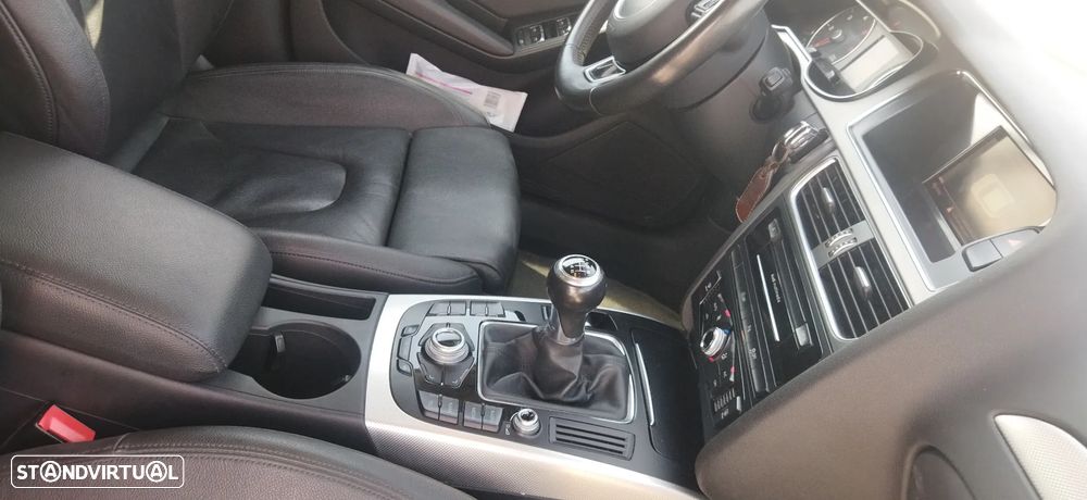 Audi A4 Avant 2.0 TDI S-line - 1