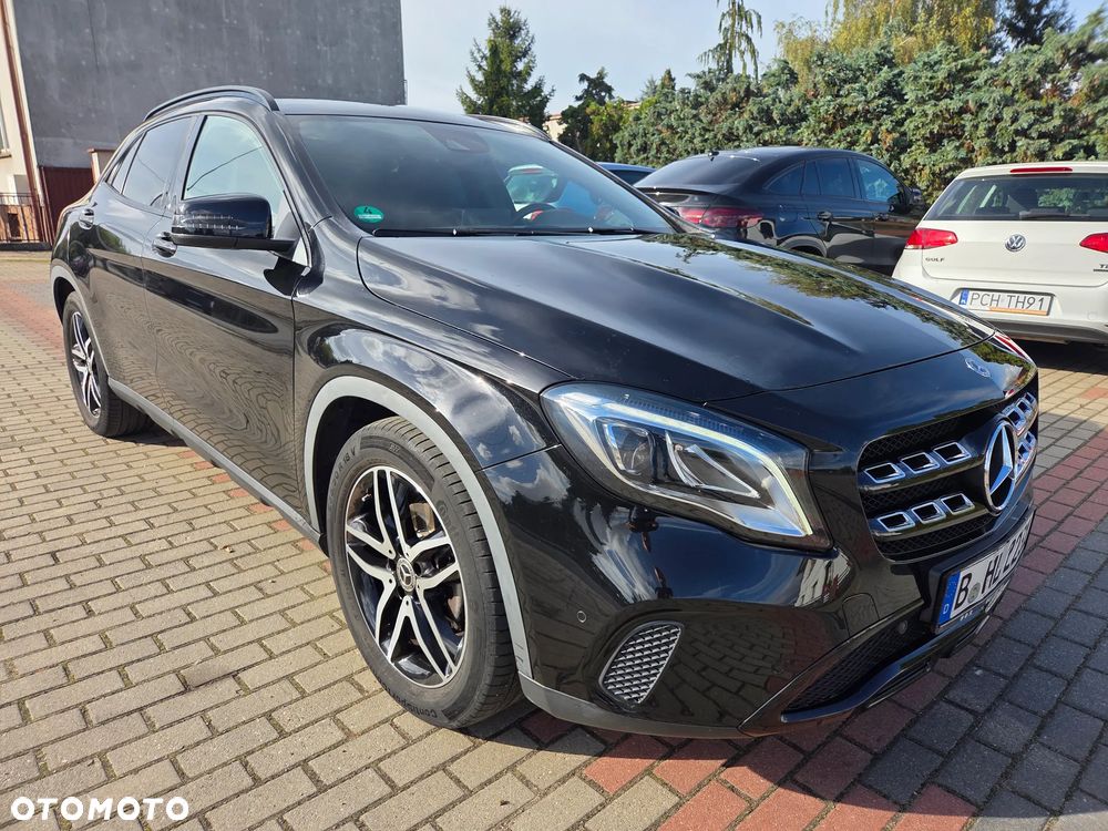 Mercedes-Benz GLA - 2