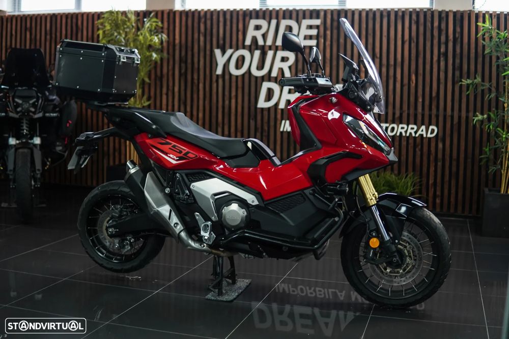 Honda X-ADV 750 - 4