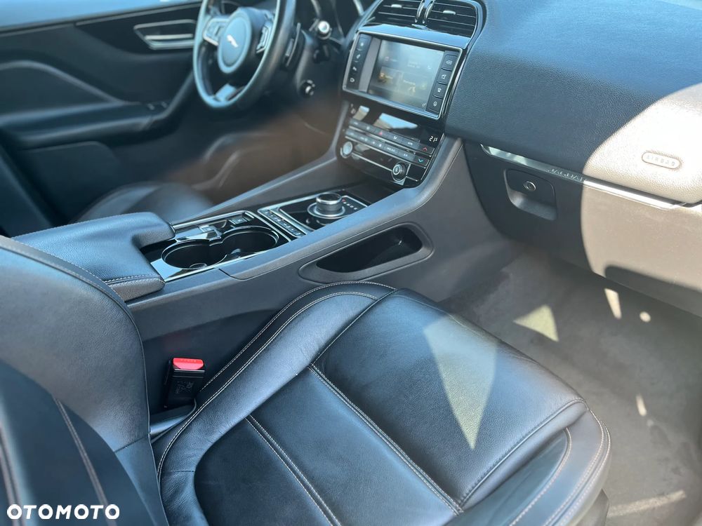 Jaguar F-Pace 20d Portfolio - 22