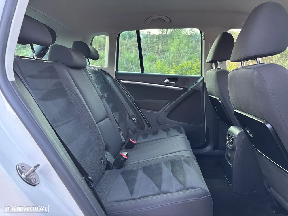 VW Tiguan 2.0 TDi Sport BlueMotion - 30