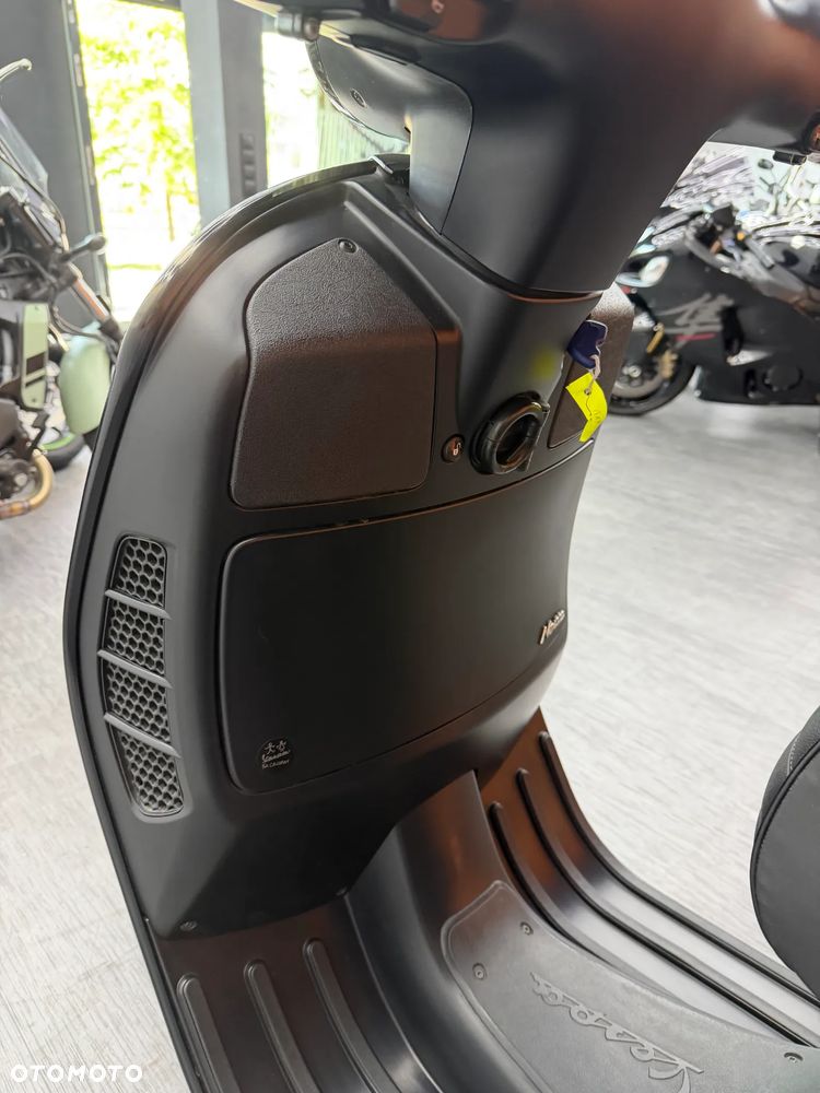 Vespa GTS - 21