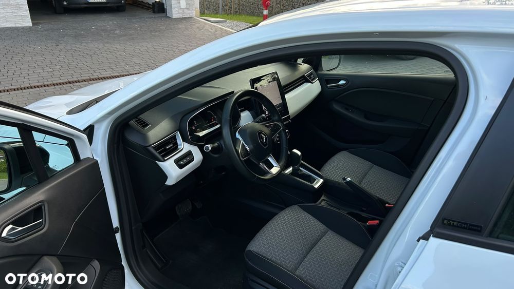 Renault Clio E-TECH 140 BUSINESS EDITION - 10