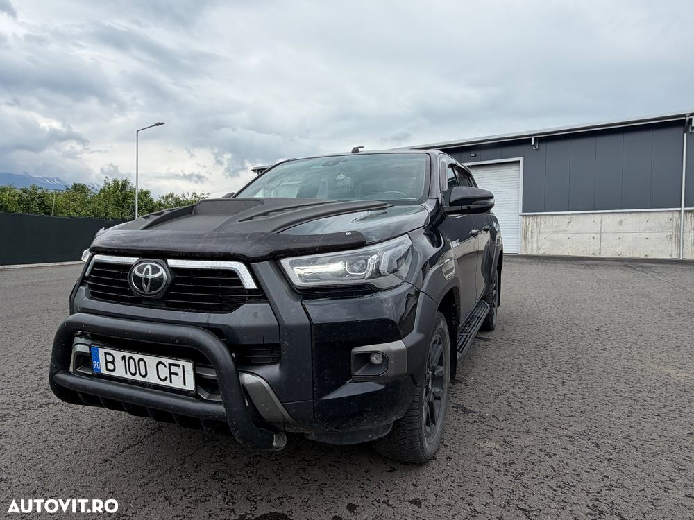 Toyota Hilux 2.8D 204CP 4x4 Double Cab AT Invincible Color Edition - 1
