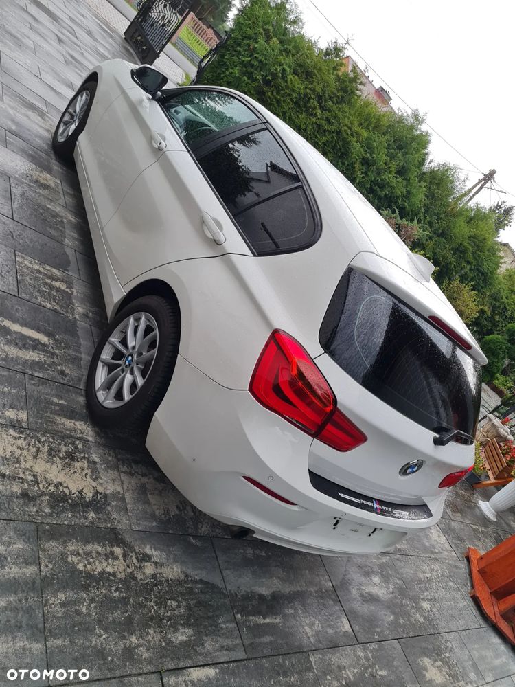BMW Seria 1 116i - 11