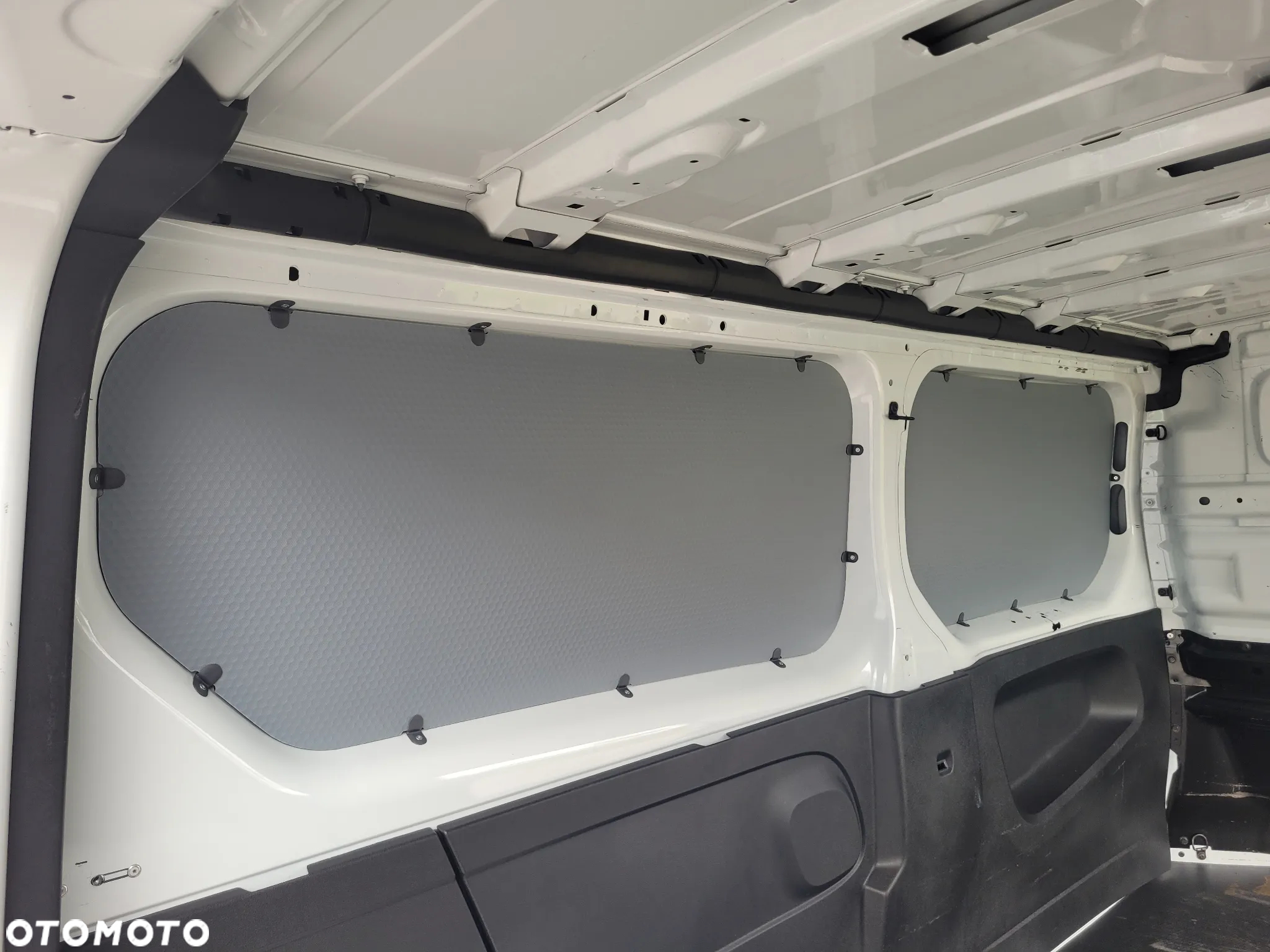 Opel Vivaro long - 18