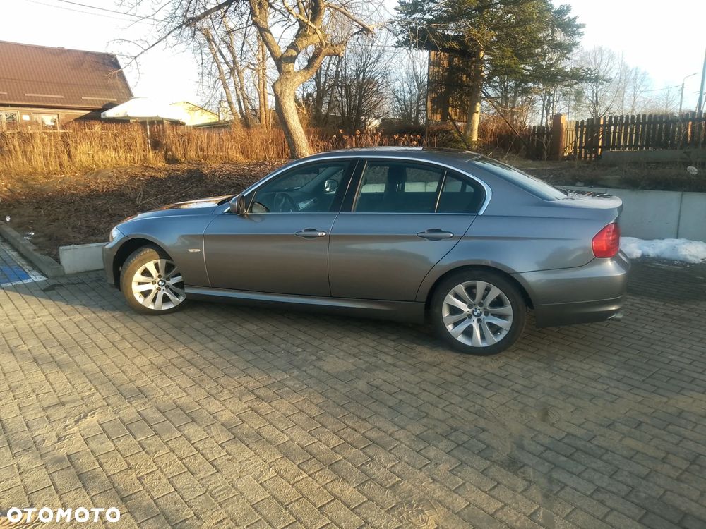 BMW Seria 3 318d - 13