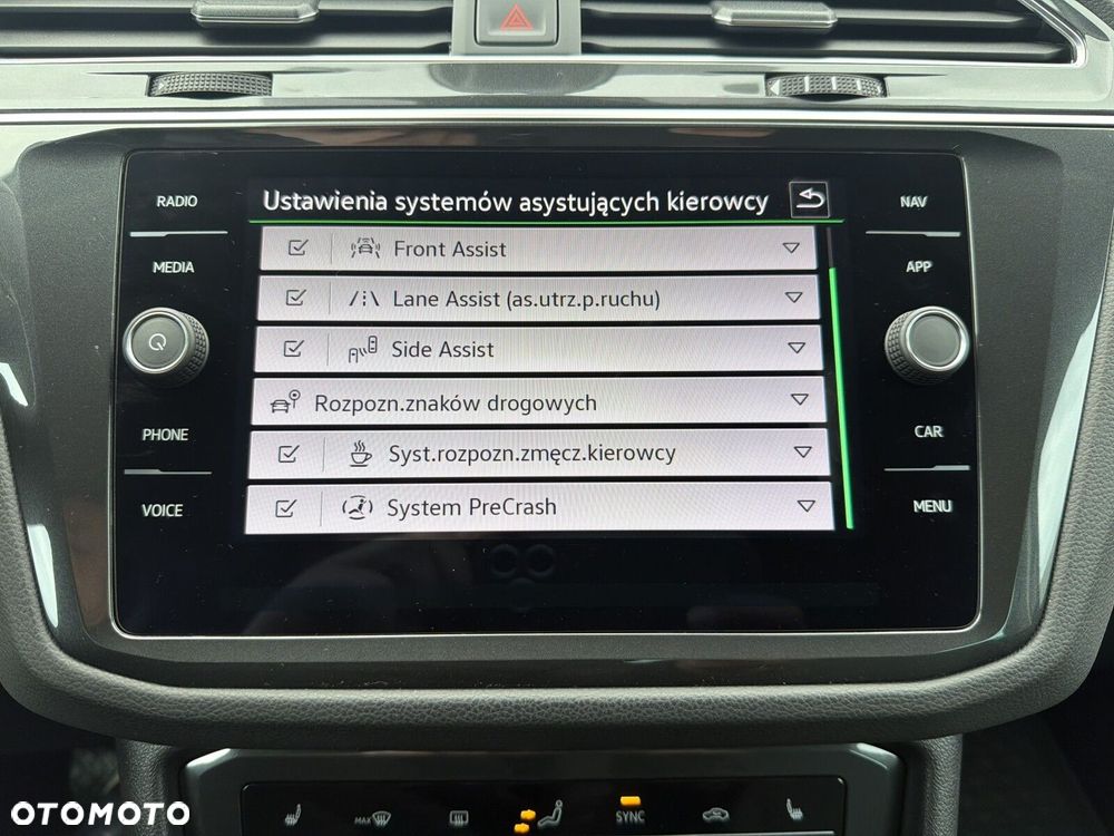 Volkswagen Tiguan - 29