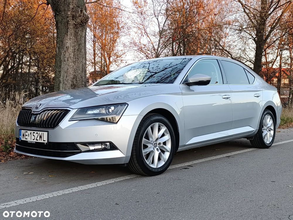 Skoda Superb 2.0 TDI Ambition - 35