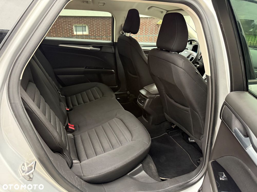 Ford Mondeo 2.0 TDCi Titanium PowerShift - 11