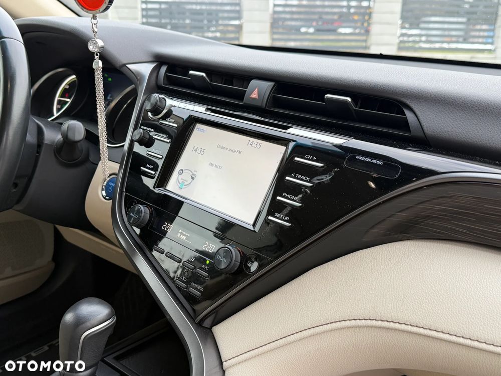 Toyota Camry 2.5 Hybrid Prestige CVT - 25