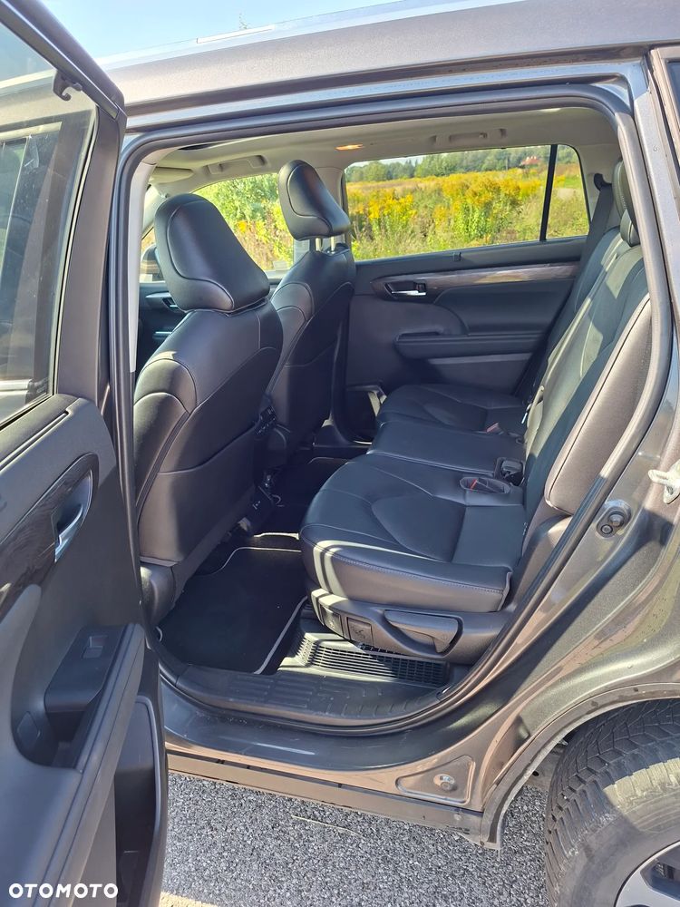 Toyota Highlander 2.5 Hybrid Executive - 13