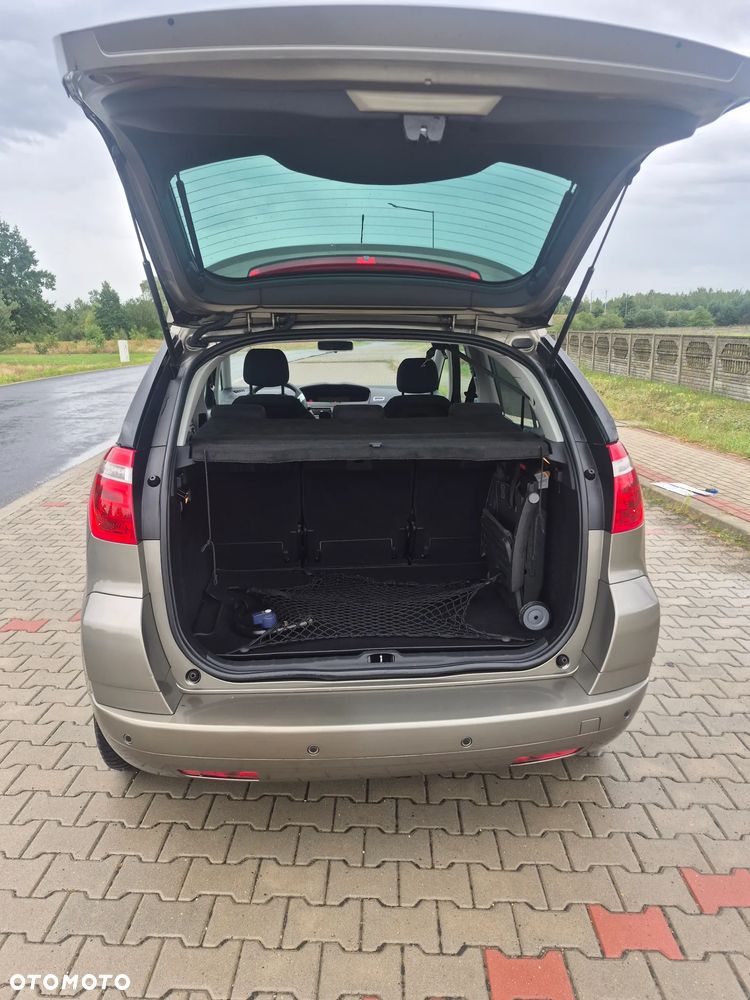Citroën C4 Picasso - 16