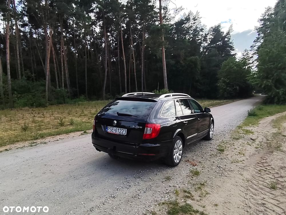 Skoda Superb 2.0 TDI Green tec Exclusive - 4