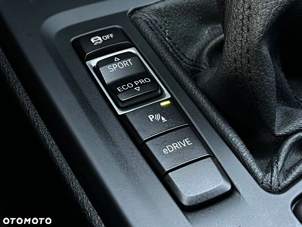 BMW X1 xDrive25e Advantage - 25