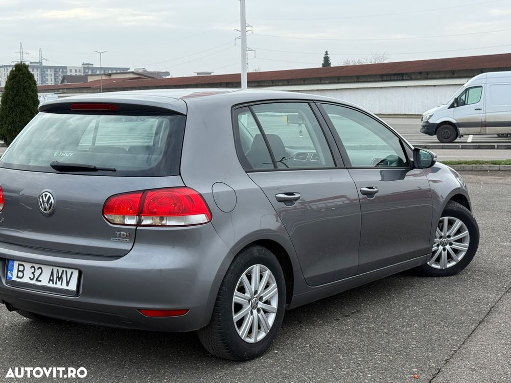 Volkswagen Golf 1.6 TDI DPF BlueMotion Technology Comfortline - 6