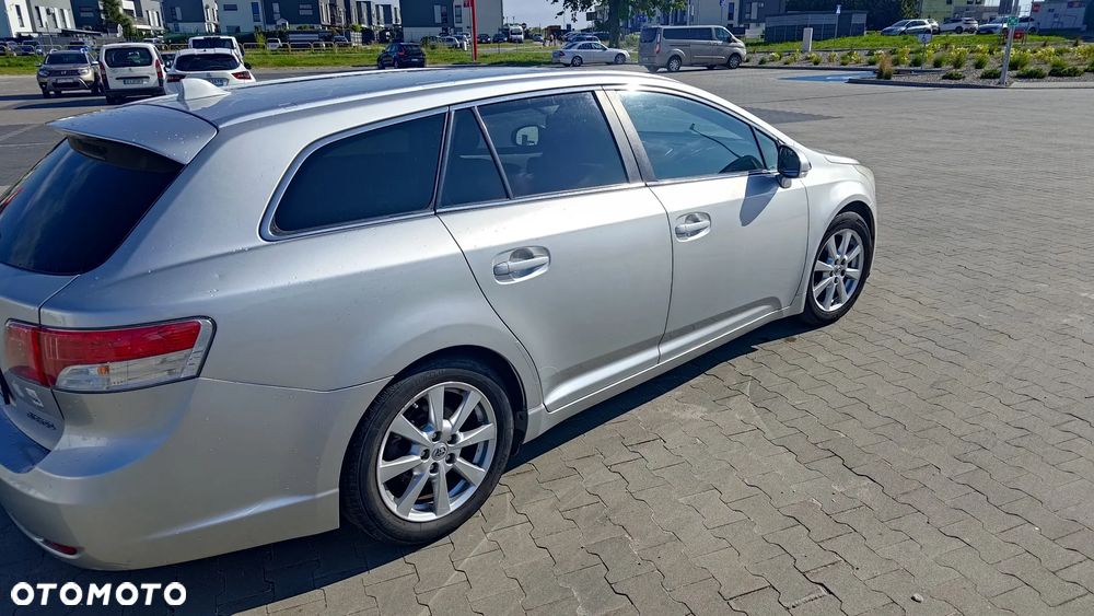 Toyota Avensis 1.8 Sol NAVI - 10