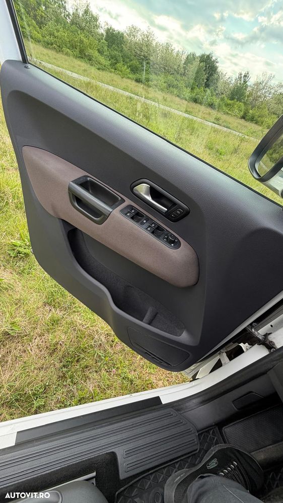 Volkswagen Amarok - 12