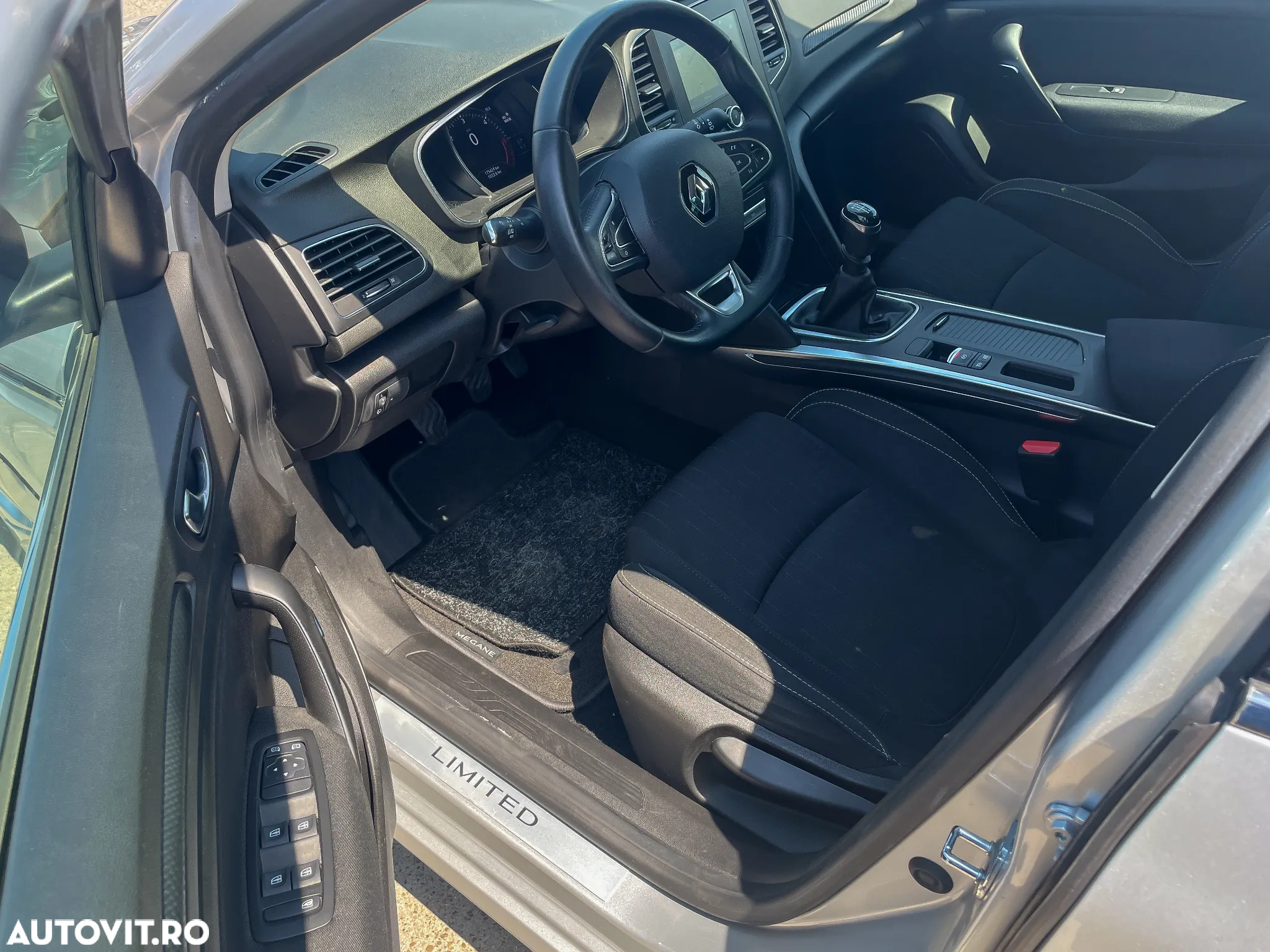 Renault Megane BLUE dCi Limited - 11