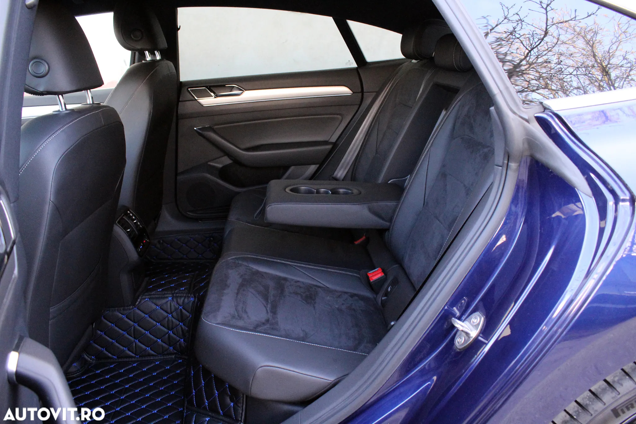 Volkswagen ARTEON 2.0 TDI DSG 4Motion R-Line - 11