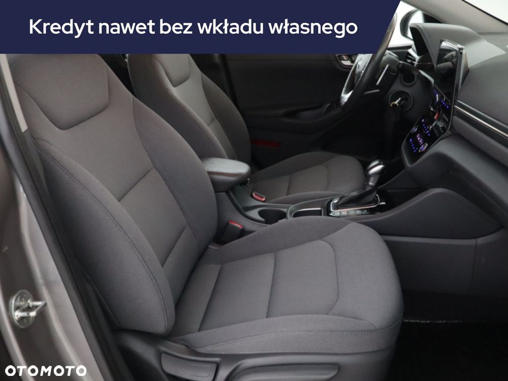 Hyundai IONIQ - 11
