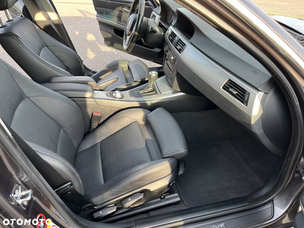 BMW Seria 3 325i - 8