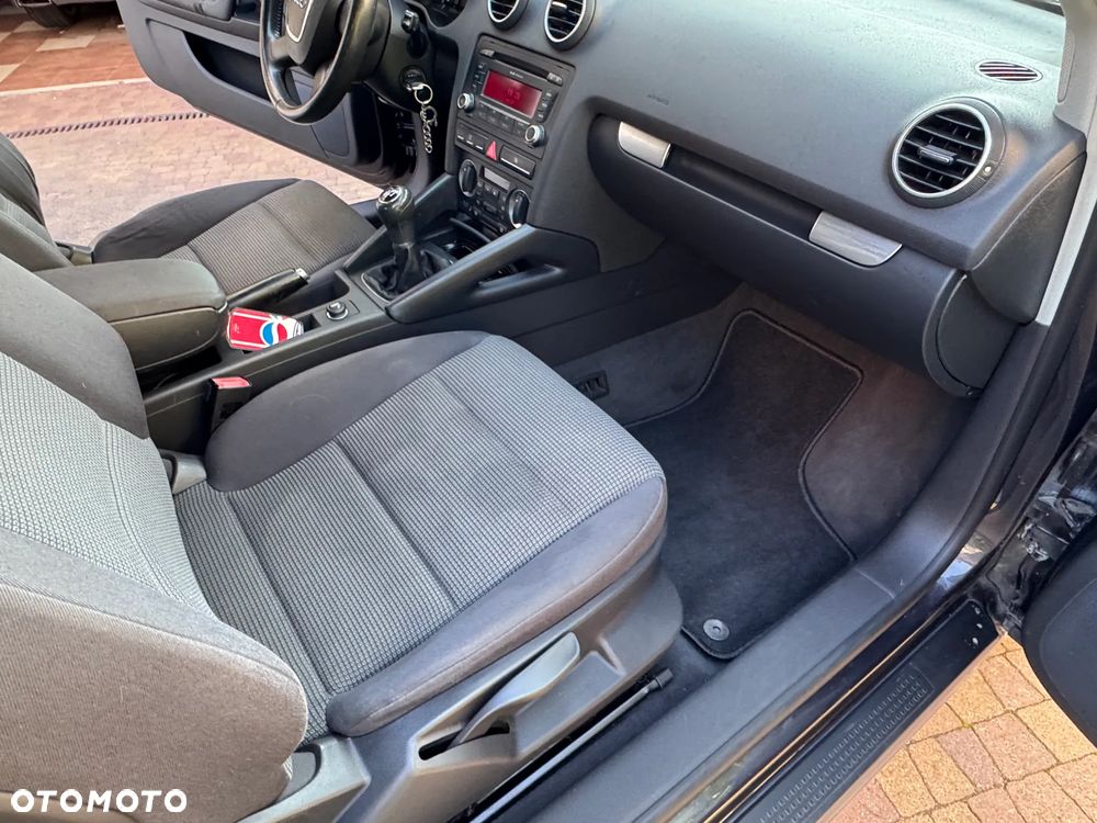 Audi A3 3-drzwiowe 1.6 Ambition - 11
