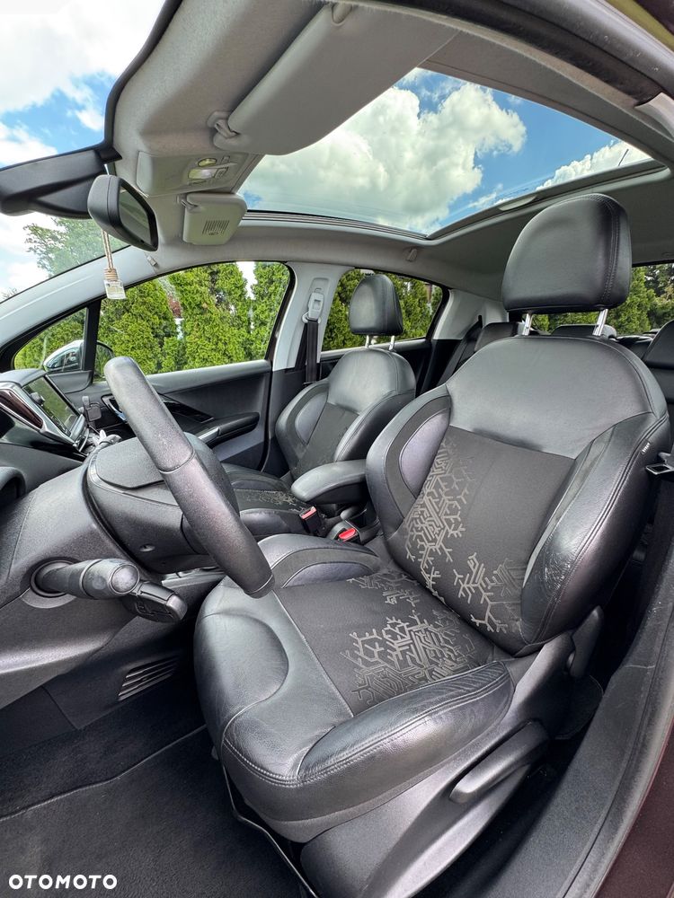 Peugeot 208 1.6 e-HDi Allure STT - 14
