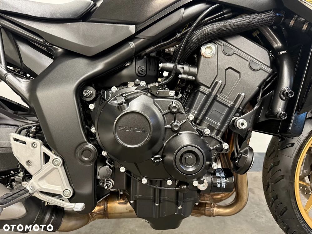 Honda Hornet - 19