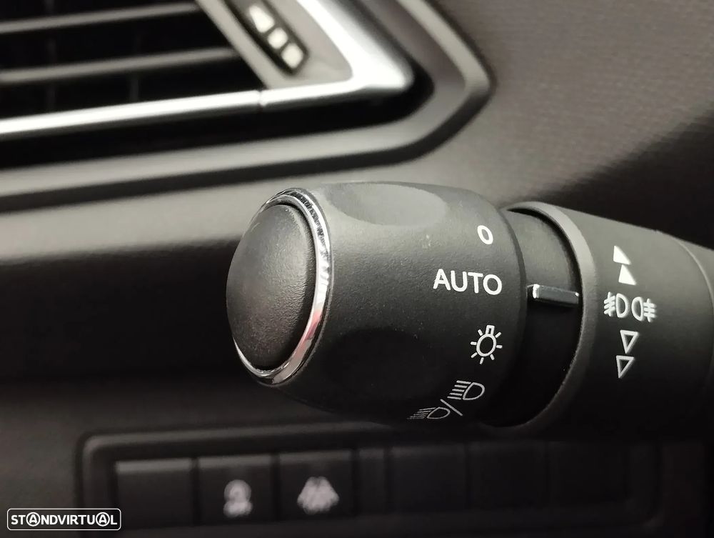 Peugeot 308 SW 1.5 BlueHDi GT Line EAT8 - 21