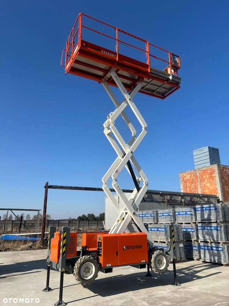 Snorkel S2255RT Podnośnik nożycowy 4x4 Diesel 50 mth 420KG Platforma Genie Skyjack - 27