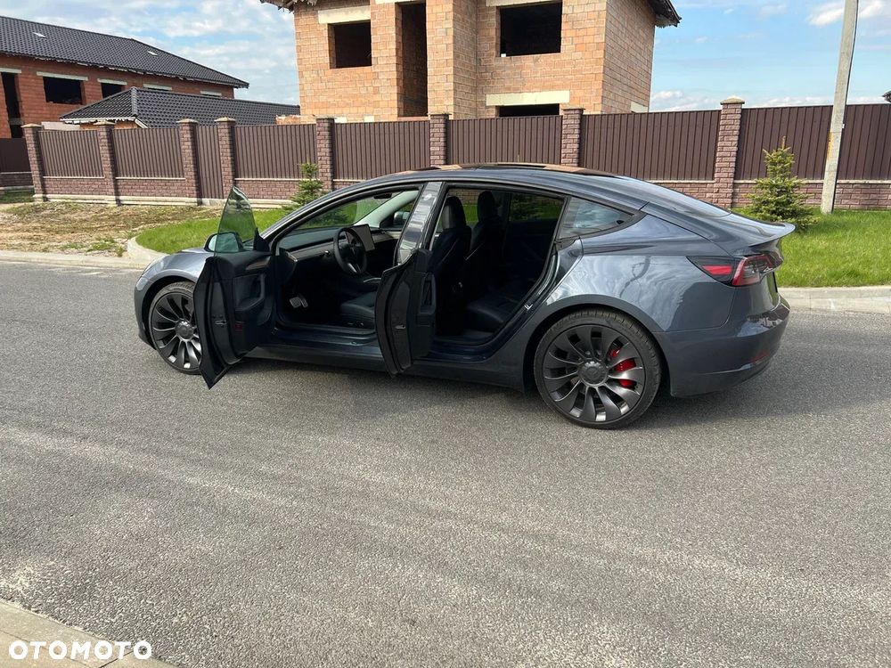 Tesla Model 3 Langstreckenbatterie Allradantrieb Dual Motor - 9