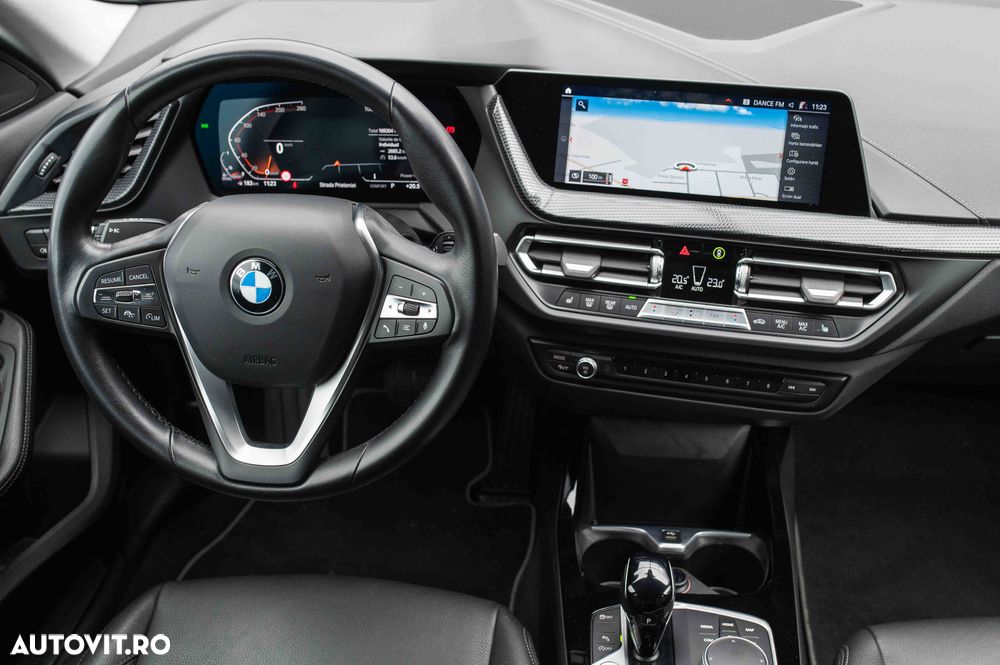 BMW Seria 2 218d Aut. - 38