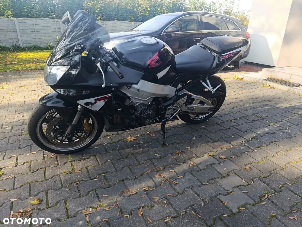 Honda CBR - 11