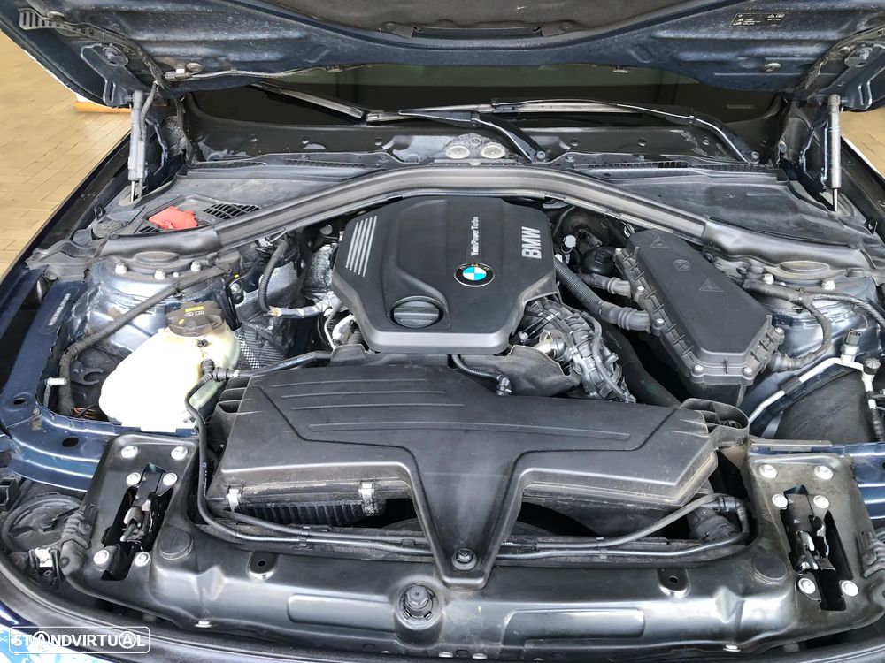BMW 320 d EfficientDynamics Line Modern - 23