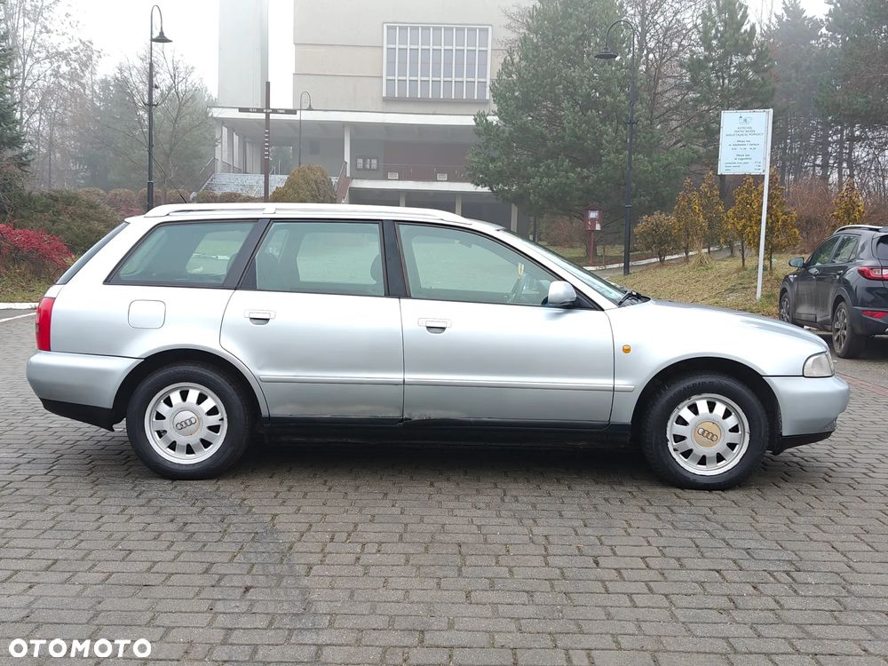 Audi A4 Avant 1.8 - 5